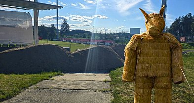 MIŚ bytowski. Stadionowe ABSURDY. ZAKAZ picia i jedzenia, bez zgody prezesa-22246