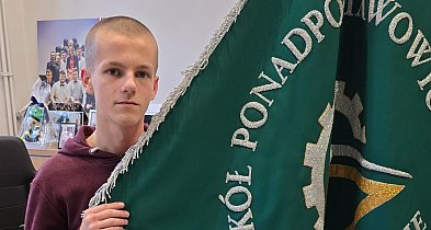 BOHATER Z BYTOWA. Uczeń ZSP uratował życie mężczyźnie-22332