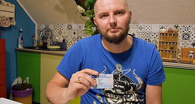 Wdzięczny niepełnosprawny. POMÓGŁ MU Kacper - kierowca z firmy Drutex-22834