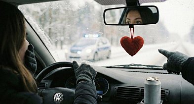 Walentynkowy szofer na podwójnym gazie. "To tylko leki na spirytusie!"