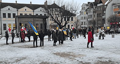 Skromne obchody na bytowskim rynku. Emocje wokół rocznicy wojny