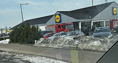 LIDL EWAKUOWANY! Ktoś rozpylił niezidentyfikowany GAZ! [AKTUALIZACJA]
