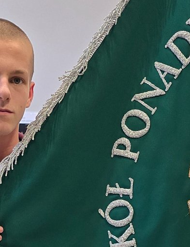 BOHATER Z BYTOWA. Uczeń ZSP uratował życie mężczyźnie-22332