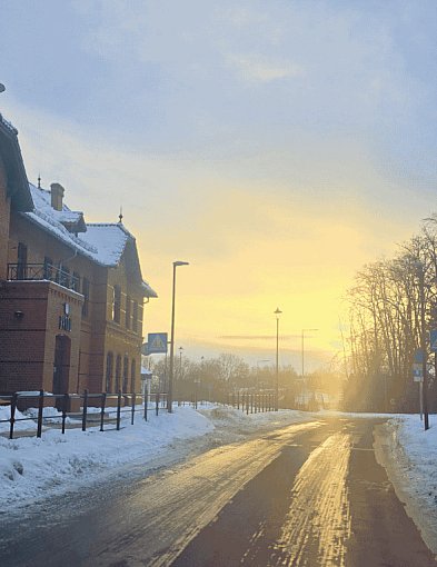 INTERWENCJA. ​Dworzec czynny „zgodnie z umową”, a pasażerowie na mrozie