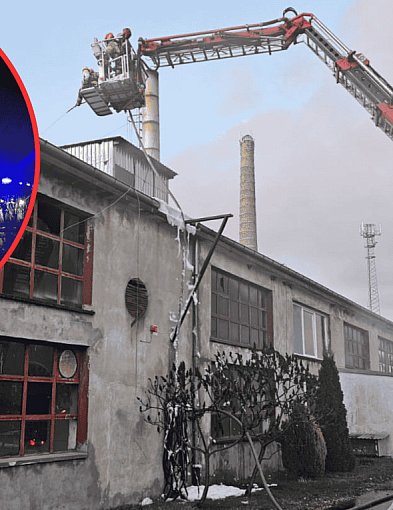 Pożar w tartaku w Kołczygłowach. Ogień objął halę, straty to nawet 200 tys. zł