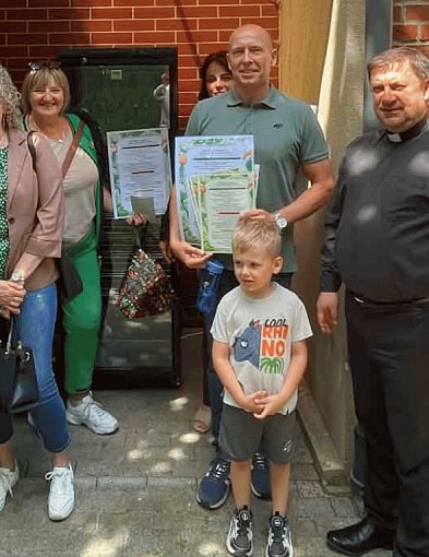 Bytów ma już swoją lodówkę społeczną. Można dzielić się jedzeniem