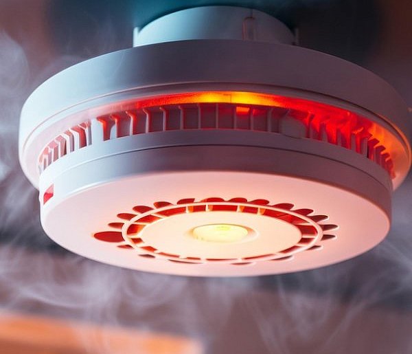 Rewolucja w przepisach pożarowych. Nowe obowiązki dla właścicieli domów i firm-21725