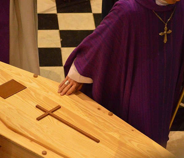 Rewolucja w pochówkach coraz bliżej. Tego w Polsce jeszcze nie było-22356