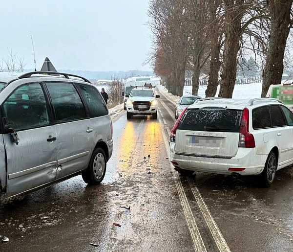 PECH do kwadratu na Lipowej: Jeden Volkswagen i dwie kolizje w kilka minut-22839