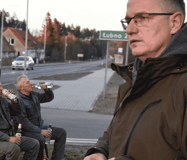Radny „zgłosił” policji picie alkoholu w domu. Niefortunne kliknięcie