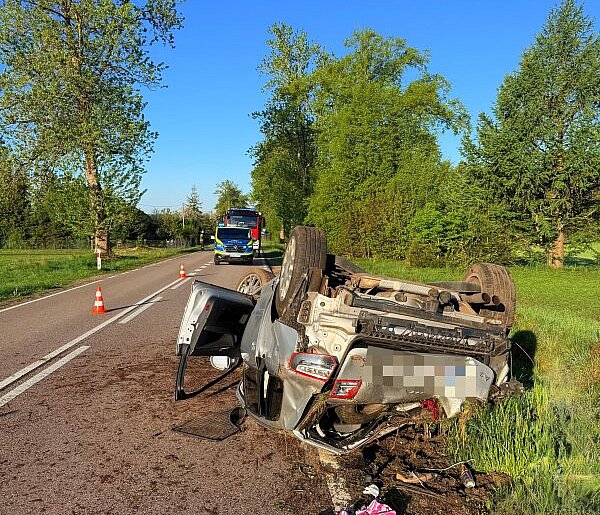 Pijany 22-latek z gminy Czarna Dąbrówka dachował w Kleszczyńcu