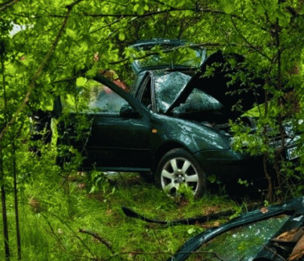 TRAGEDIA pod Kołczygłowami. Samochód wpadł do rowu - nie żyje mężczyzna!