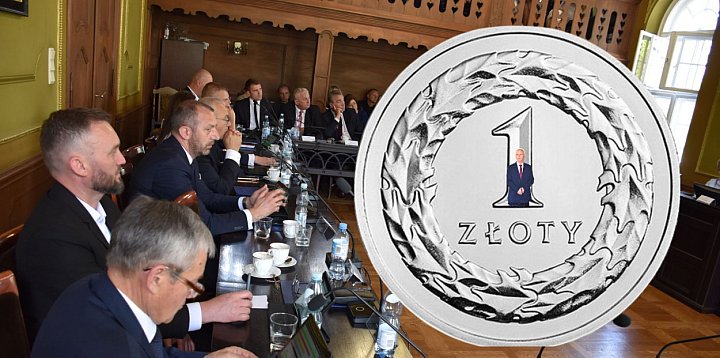 Kolejna PODWYŻKA. Burmistrz załatwił droższe śmieci-22160