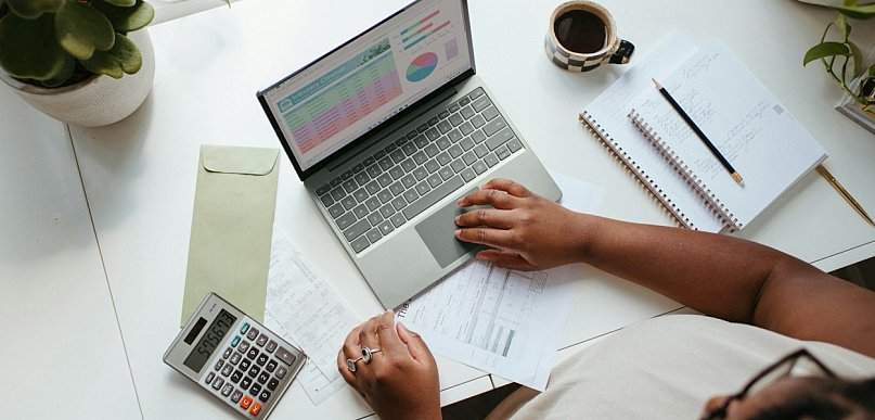 Czy szkolenia dla handlowców mają sens w 2026 roku? Sprawdzamy, kiedy to inwestycj