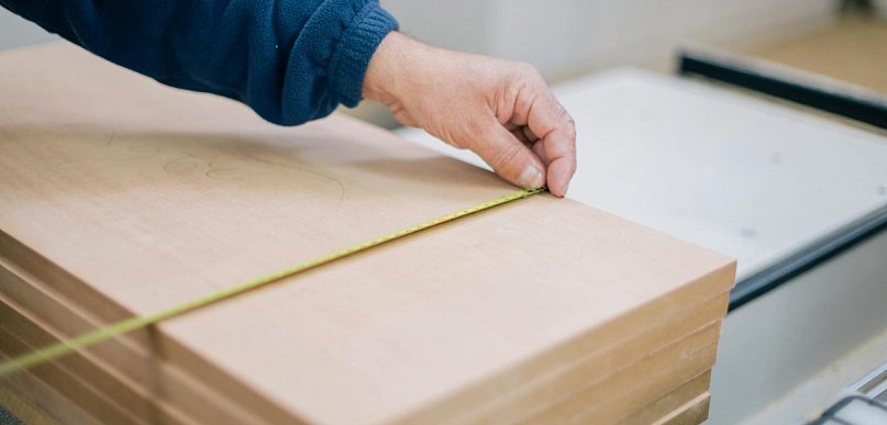 Jaka grubość MDF na fronty sprawdzi się najlepiej? Eksperci z BlowElementy.pl zdra