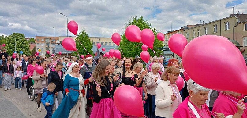 Marsz, emocje i ważny apel. Bytów przypomniał: badajmy się! [FOTO]
