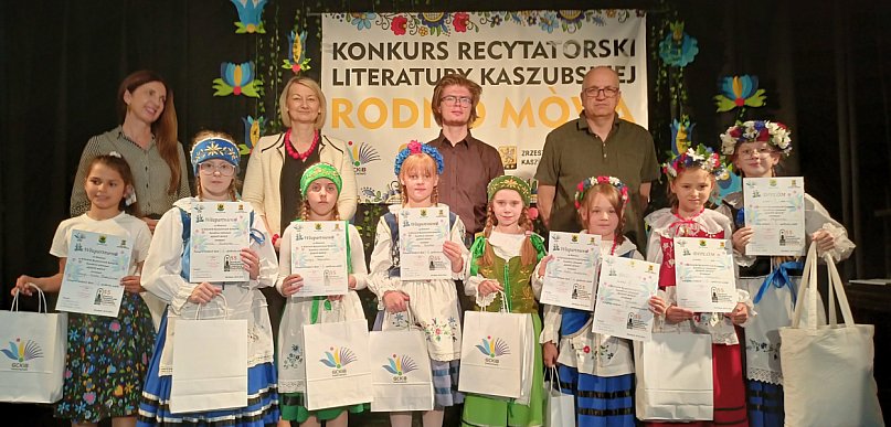 Młode głosy z powiatu bytowskiego podbiły Chmielno. SUKCES w finale wojewódzkim