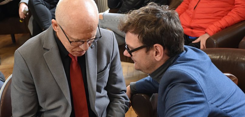 Kary dla mieszkańców, kwiaty dla wójta. W tle ponad 900 tys. zł roszczeń KOWR