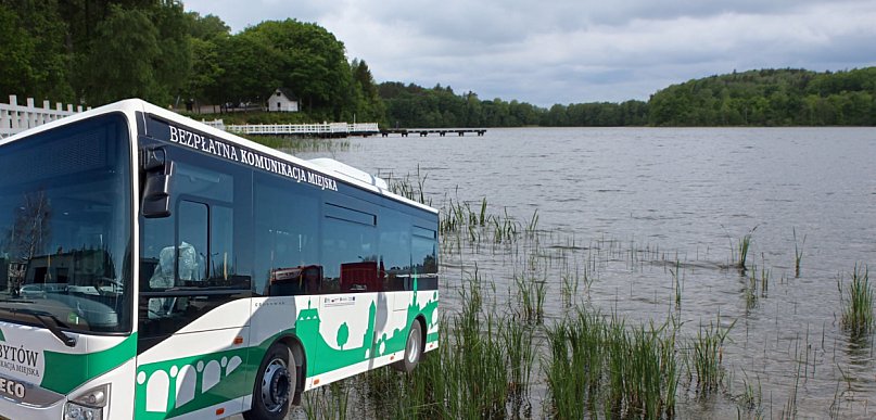BYCIOBUSEM nad jezioro Jeleń. Wakacyjna linia nr 5 wraca na trasę
