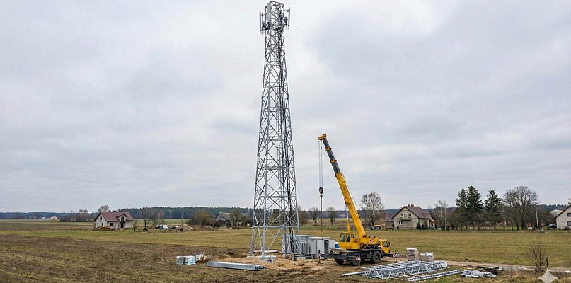 Stalowy KOLOS wyrasta z ziemi. Lipnica żegna “cyfrową pustynię” - BĘDZIE ZASIĘG! - 22643