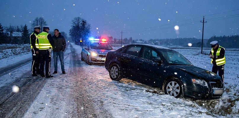ZIMA kontra kierowcy: mandaty, alkohol i bliskie spotkania z ciężarówkami