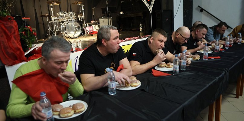 Słodka rywalizacja. Znamy największego ŁAKOMCZUCHA w Parchowie! [FOTO]