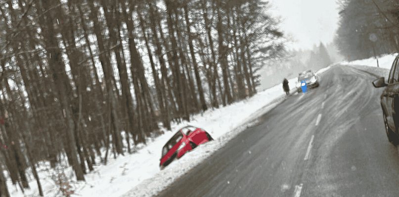 Seria kolizji i trudne warunki na drogach. Policja apeluje o ostrożność