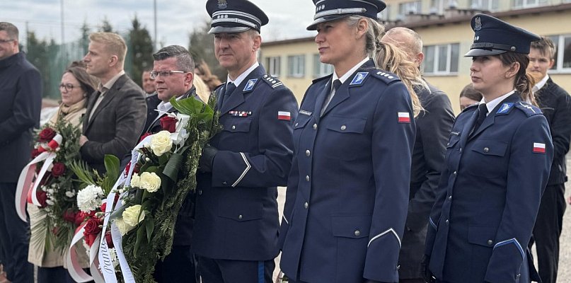 Pamiętali o ofiarach Katynia. Uroczystości w powiecie bytowskim [FOTO]