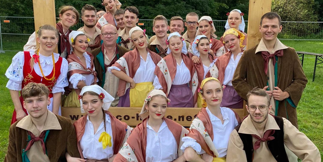 KASZUBSKI ZESPÓŁ PIEŚNI I TAŃCA BYTÓW ZAPRASZA NA OSTATNI KONCERT W STARYM BCK