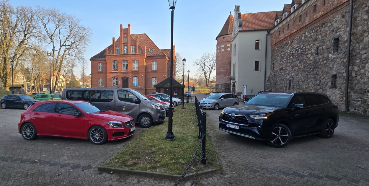 Już po raz drugi nie udało się znaleźć chętnego do dzierżawienia restauracji i zamkowego hotelu