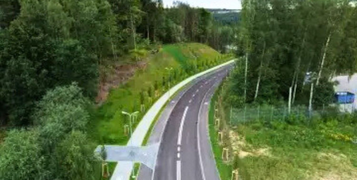 Kierowcy samochodów ciężarowych sygnalizują, że mają problem aby włączyć się do ruchu z nowej obwodnicy Bytowa na drogę wojewódzką 