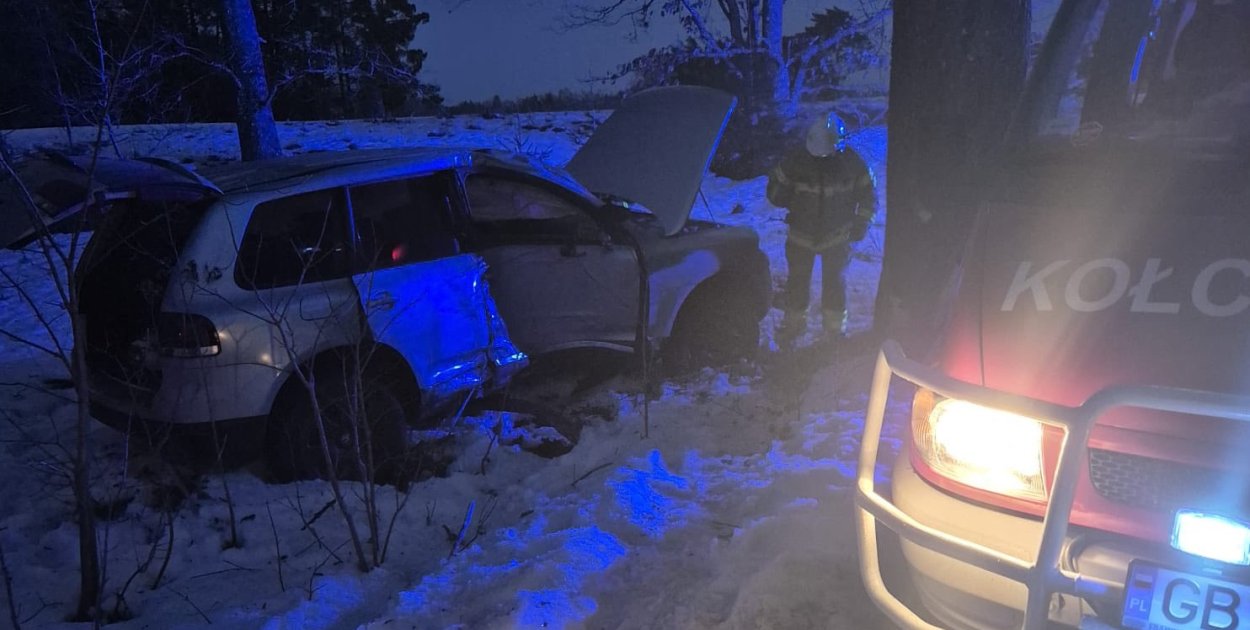 Jechał za szybko. Uderzył w drzewo między Darżkowem a Podwilczynem!