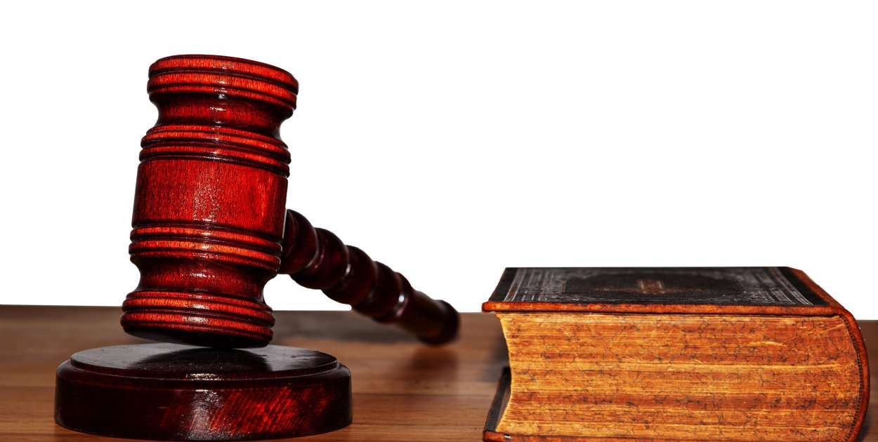 Wsparcie adwokata w sprawach karnych od wezwania po obronę w sądzie