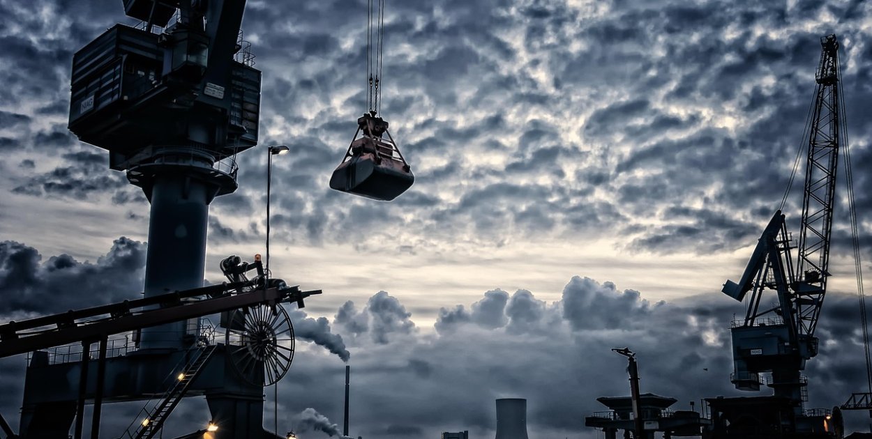 Ile kosztuje roboczogodzina dźwigu? Sprawdzamy realne stawki z ekspertami z Wynajm